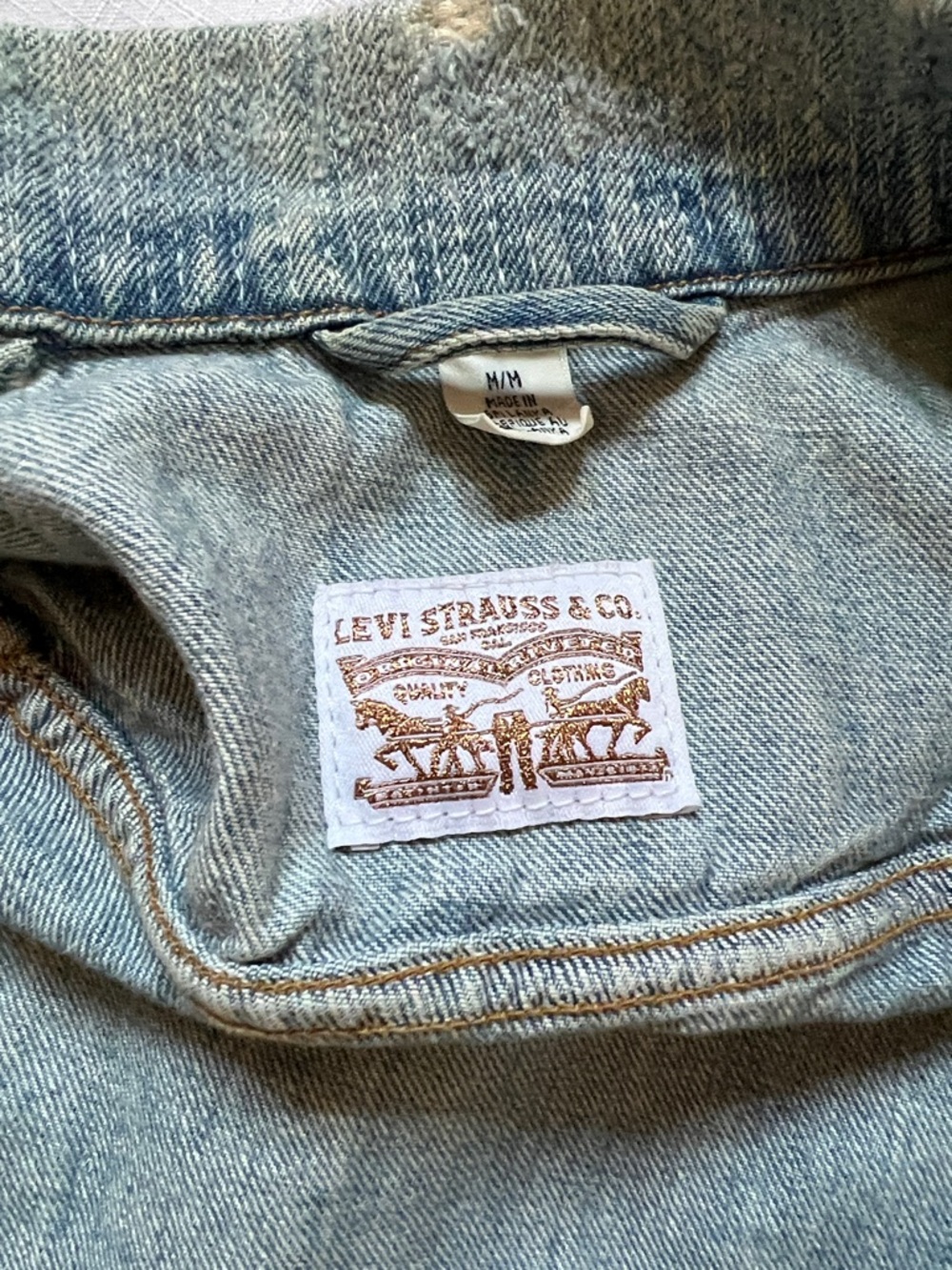 Levi's Light Blue Distressed Denim Vest - Picture 3 of 4